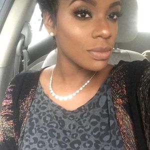 Meet your Posher, Shea